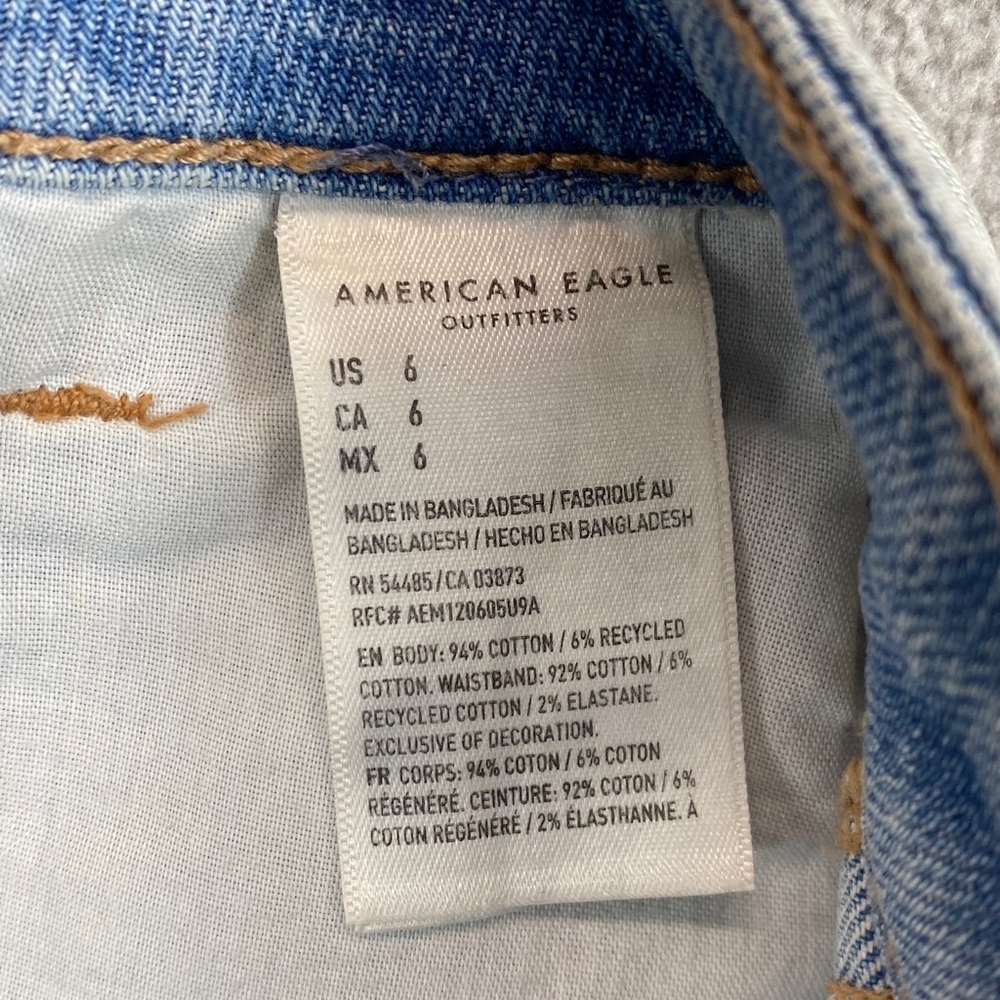 American Eagle mom short distressed high rise size 6 inseam 2” basics casual - Picture 8 of 9